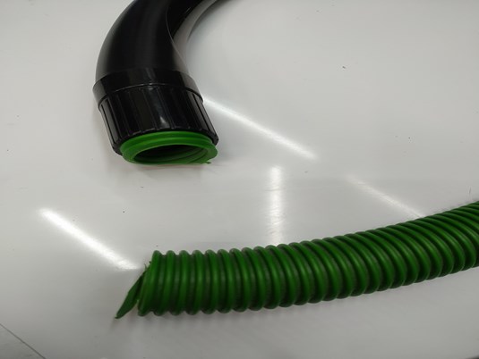 Cut damaged vacuum cleaner handle _1.jpg